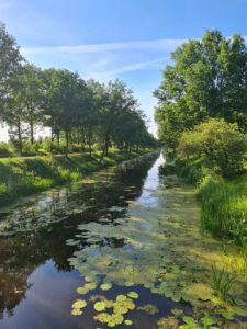 Op de brug over het Kanaal Oostzijde, ten Noordoosten van Hoogeveen